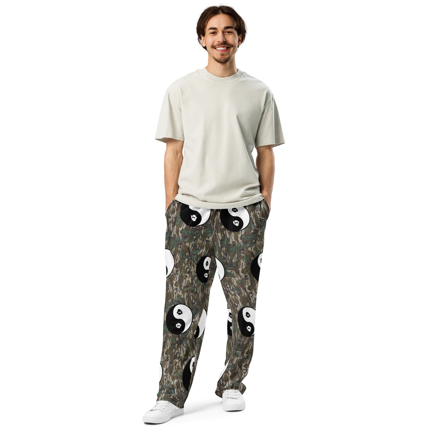 DFFRNTWRLD® Wilderness Karate joggers