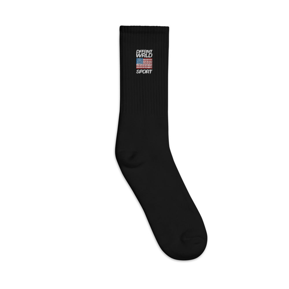 DFFRNTWRLD® Sport Pro Crew socks