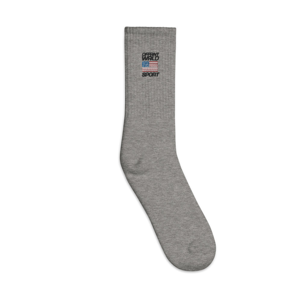 DFFRNTWRLD® Sport Pro Crew socks