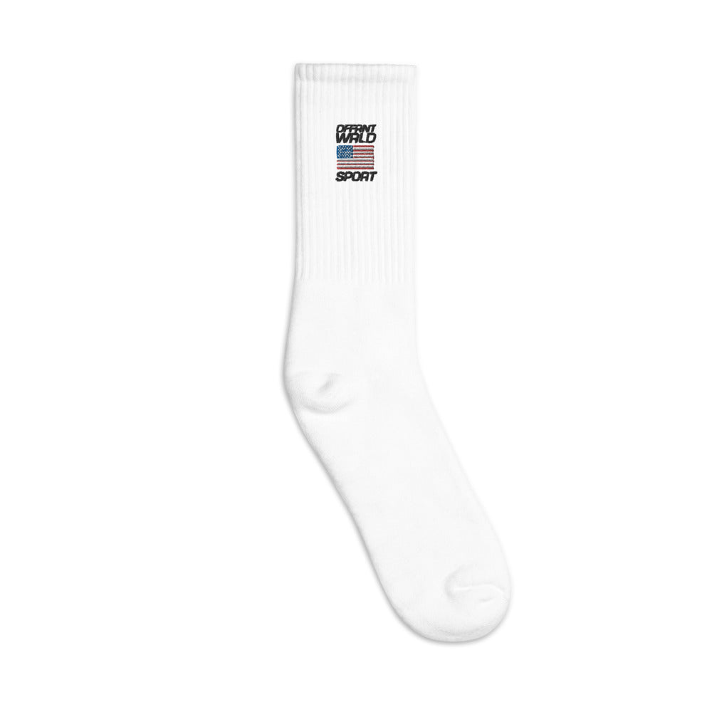DFFRNTWRLD® Sport Pro Crew socks