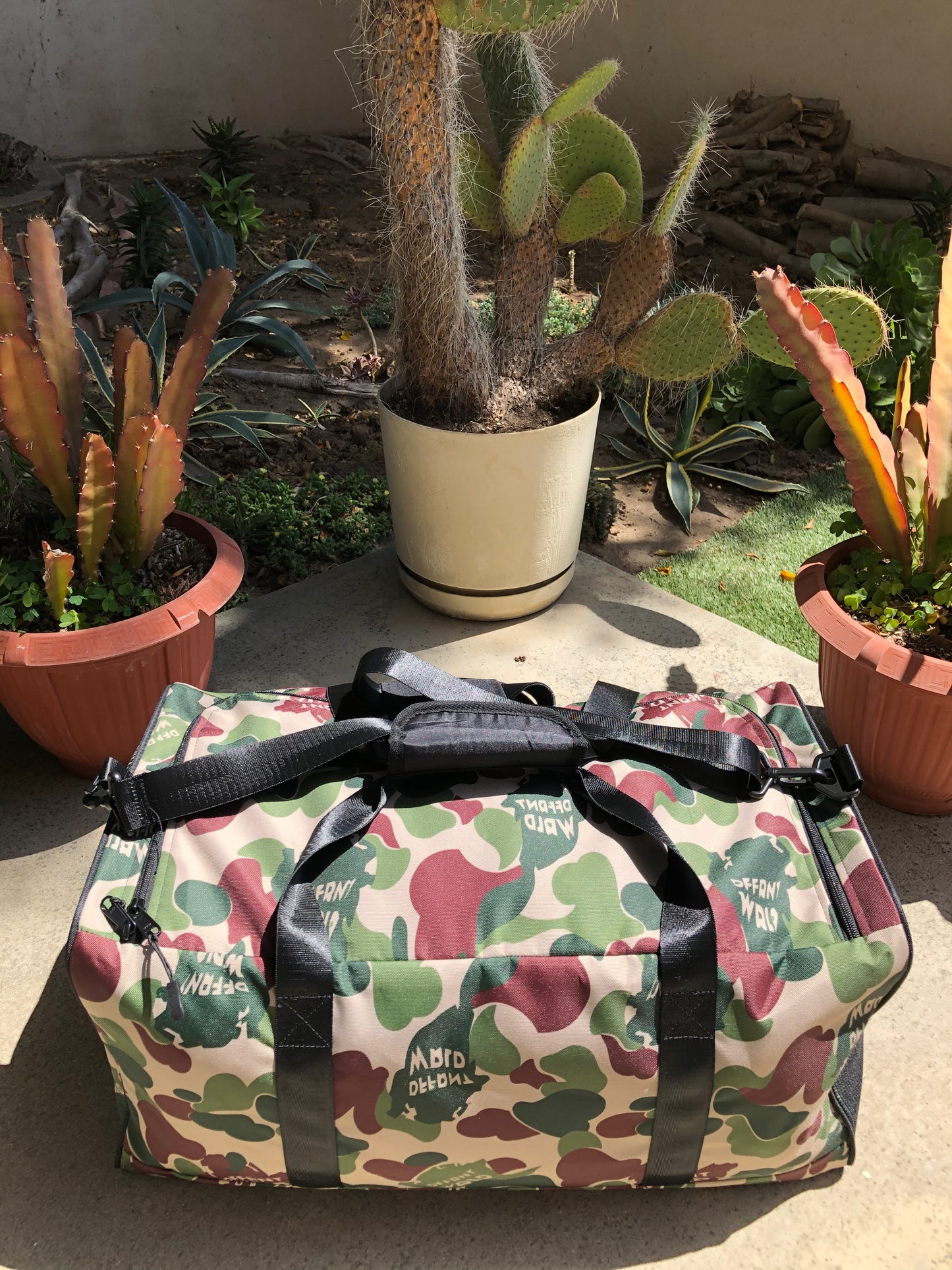 DFFRNTWRLD® Camo - Bank Duffle