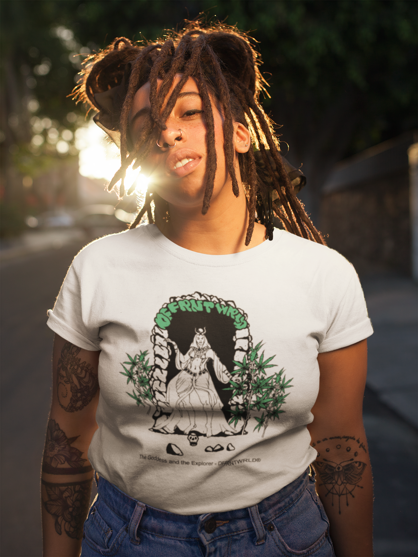 DFFRNTWRLD® The Goddess & The Explorer Crop Tee