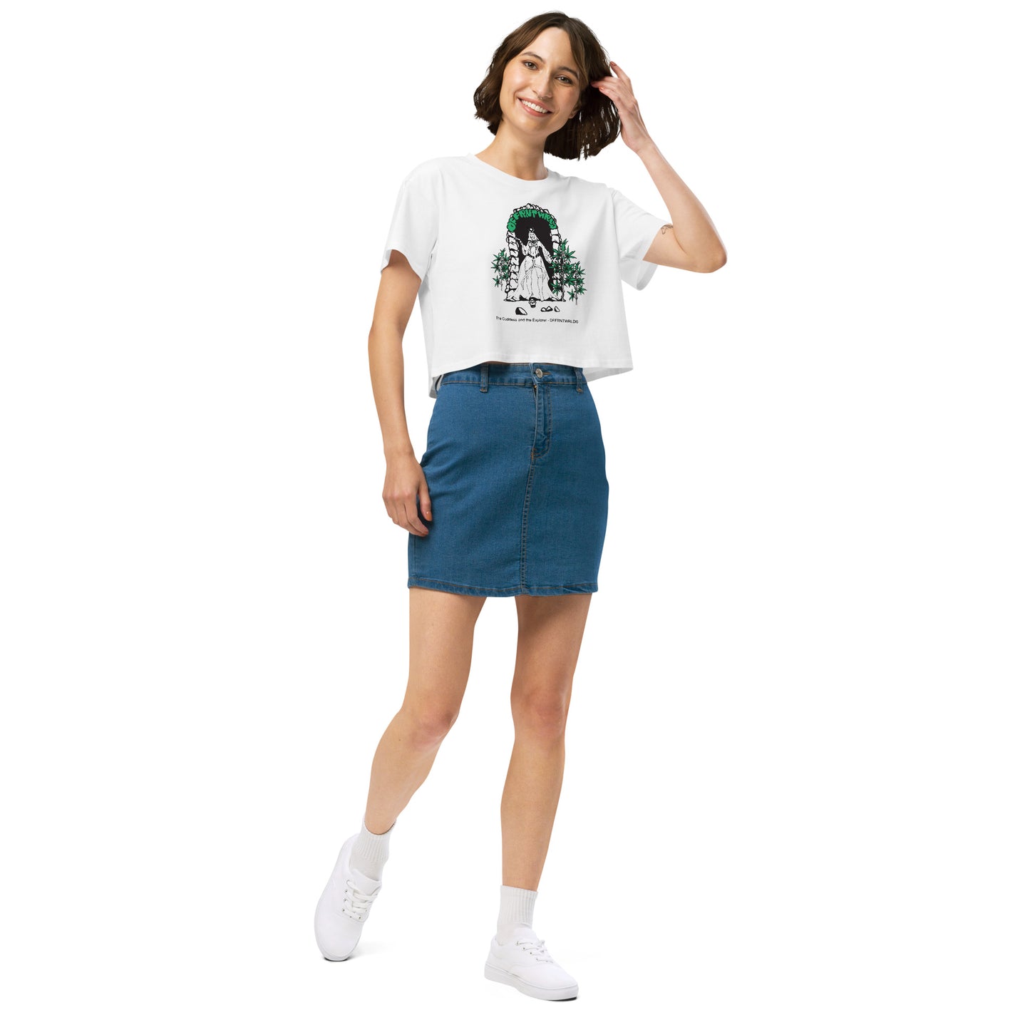 DFFRNTWRLD® The Goddess & The Explorer Crop Tee