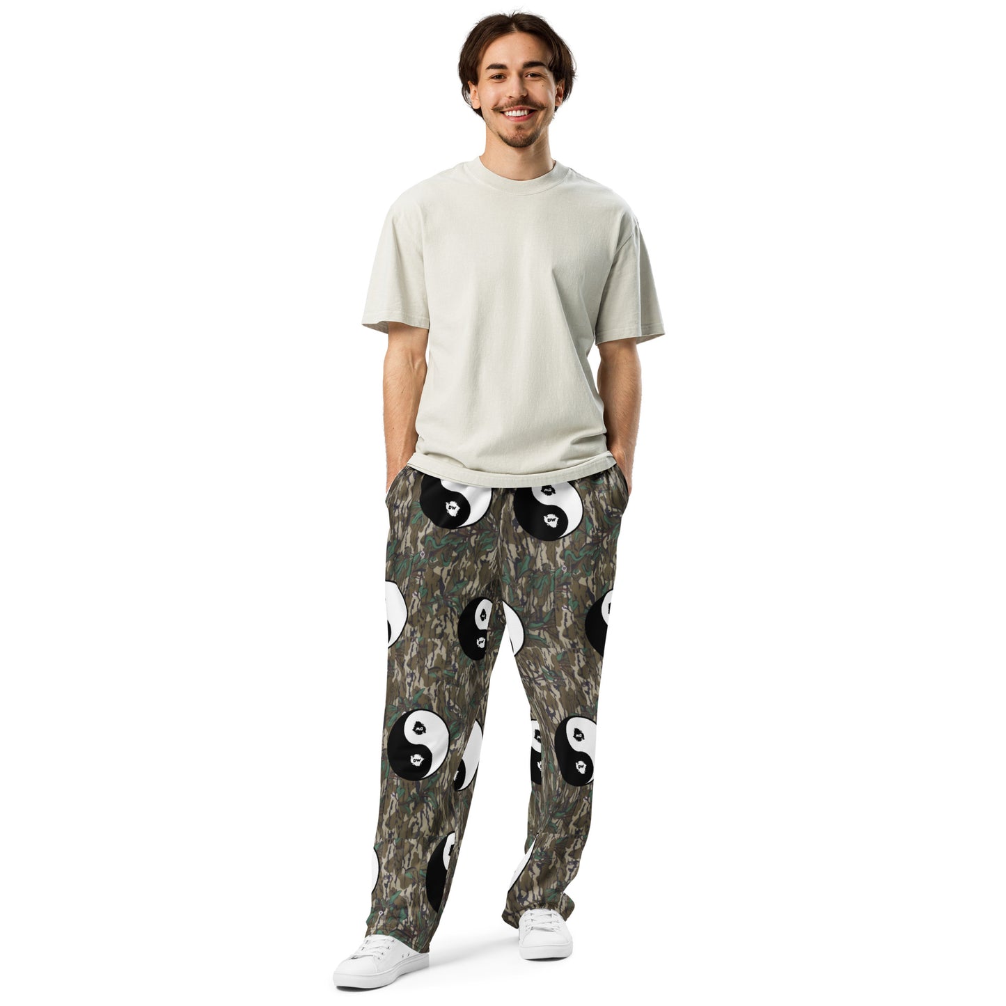 DFFRNTWRLD® Wilderness Karate  joggers