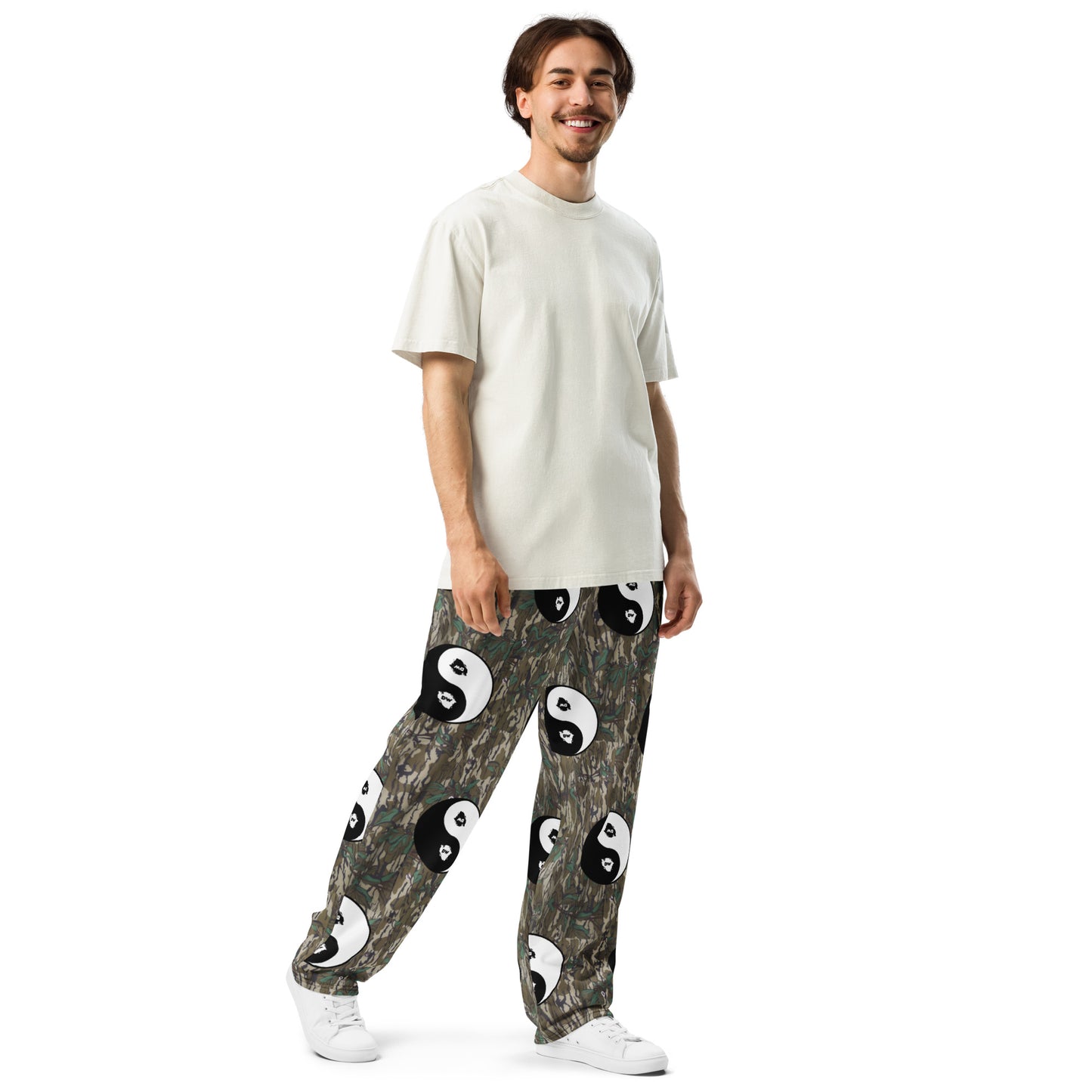 DFFRNTWRLD® Wilderness Karate  joggers